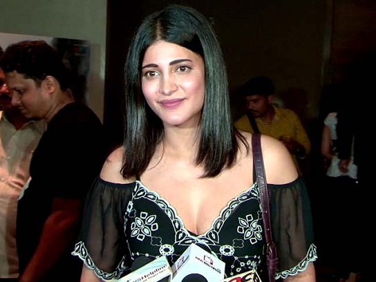5 Best Pics Of Shruti Hassan Without Makeup Styles At Life