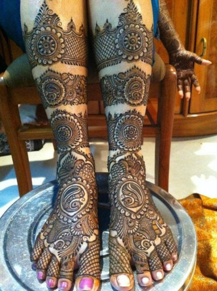Bridal Mehndi Design for Legs