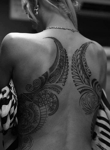 Feathery Feminine Samoan Tattoo