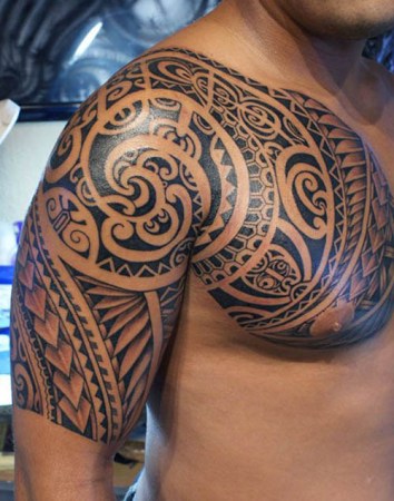 Samoan Tribal Shoulder Tattoo