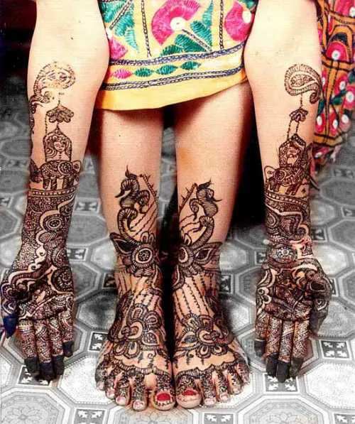 Gujarati Mehndi Designer in Jhansi  Vijay Mehndi Art  Tattoo Art