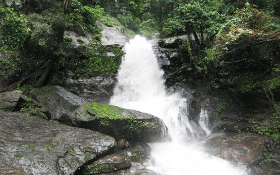 Meenavallam Falls