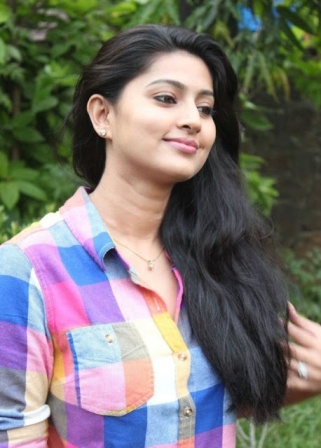 Best Photos Of Sneha Without Makeup 6