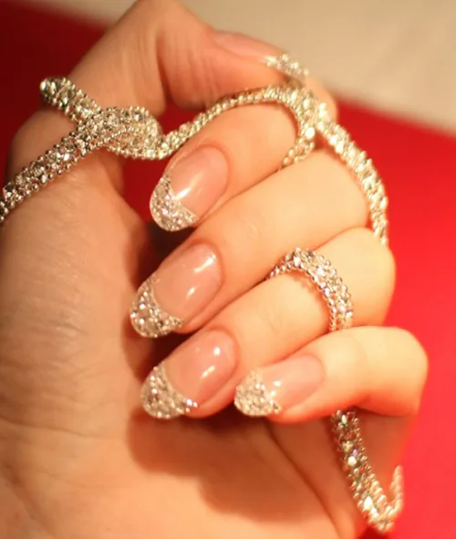8 Best Glitter Nail Art Designs with Pictures | Styles At Life