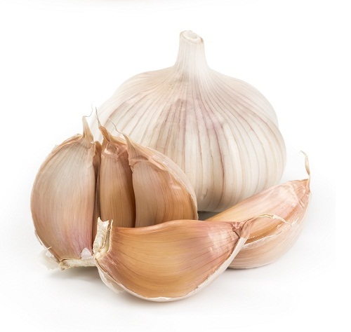 Best Beauty Tips for Pimples - Garlic