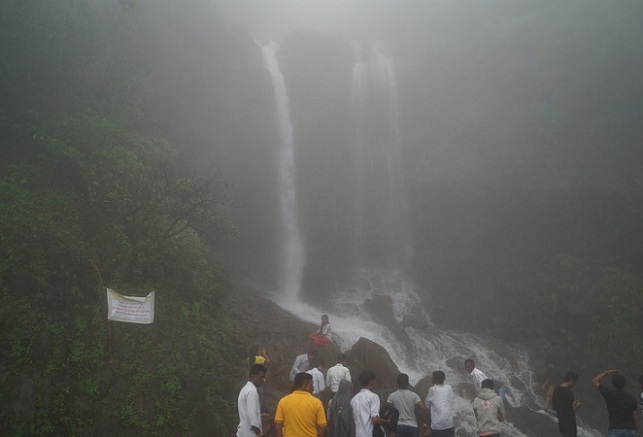 dhobi-waterfalls_mahabaleshwar-tourist-places