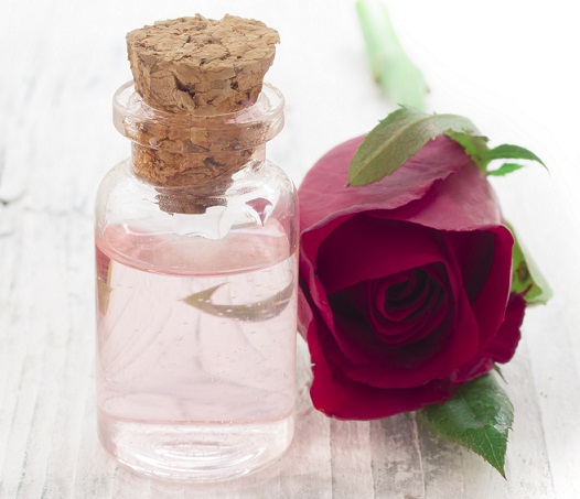 Indian Women Beauty Tips and Secrets - rose water