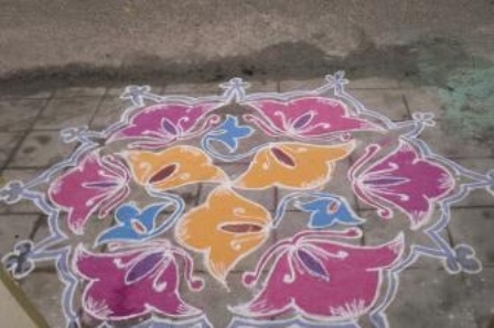 Rangoli Designs With multi-Colored Flowers