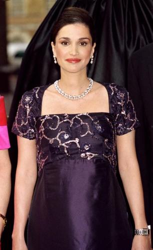 Queen Rania Beauty Tips Dressing Sense
