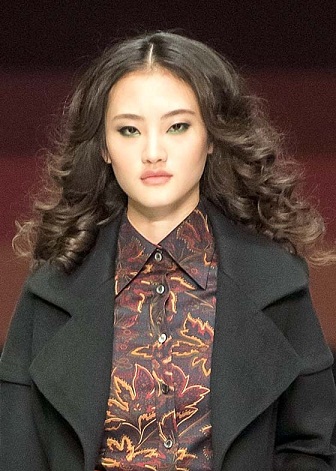 Curly Chinese Hairstyle women