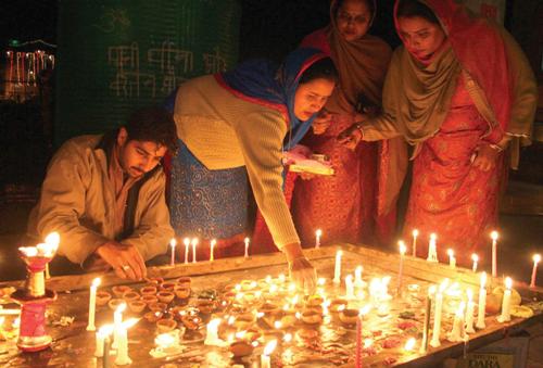 Diwali Festival Delightful festivals celebrated by kashmir people