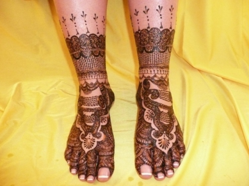 Entire Feet Covered Rajasthani Mehandi Designs