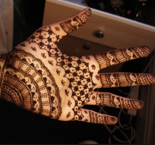 henna art with pen on Pinterest