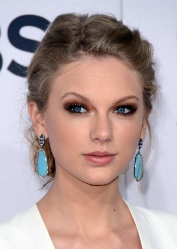 Taylor Swift Beauty Tips Eye Makeup