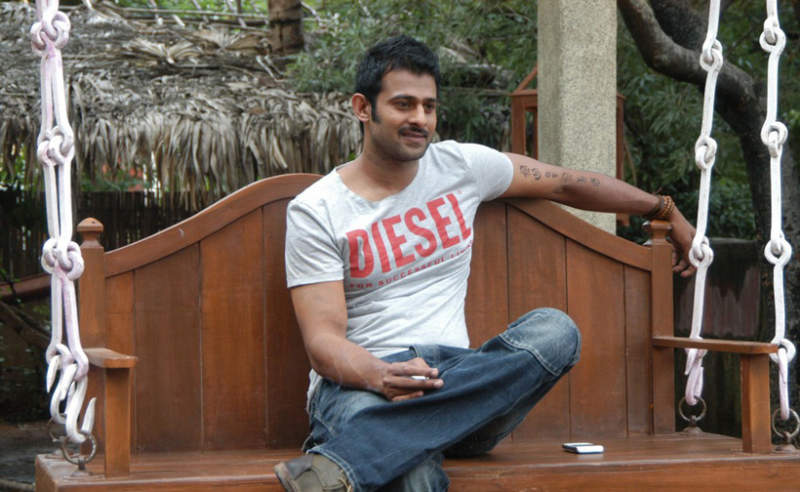 Prabhas With And Without Makeup 8
