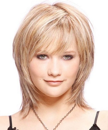 Short Chubby face hairstyle