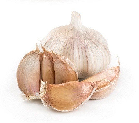 Garlic home remedies for sneezing