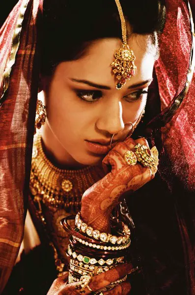 Gujarati Bridal Makeup - How to do | Styles At Life