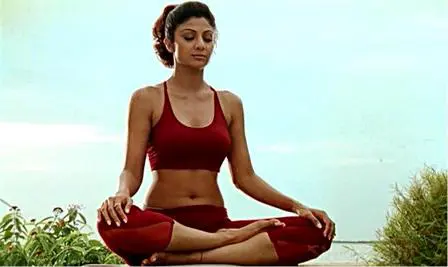 Shilpa Shetty Yoga for Flat Stomach and Belly | Styles At Life