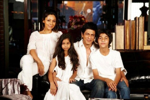 Gauri Khan with and without Makeup 7