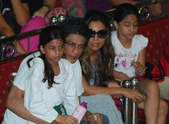 Gauri Khan with and without Makeup 6