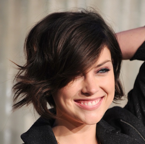 60 Best Short Wavy Hairstyles For Women To Try In 2023