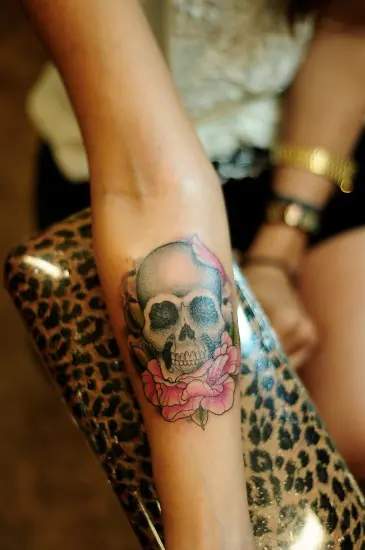Aggregate more than 74 skull tattoos on forearm latest - esthdonghoadian