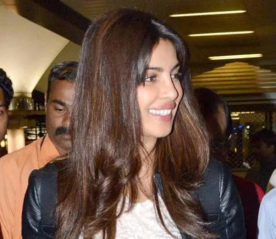 20 Pictures of Priyanka Chopra Without Makeup | Styles At Life