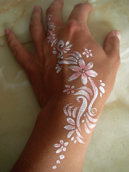 Creeper White Henna Design