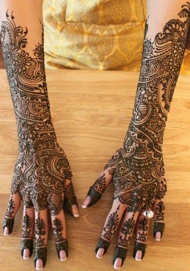 Dark Coloured Indian Mehandi Design