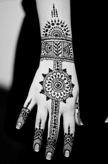 Dark Coloured Indian Mehandi Design