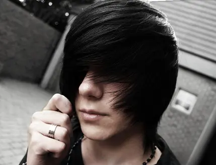 https://stylesatlife.com/articles/emo-hairstyles-for-guys/