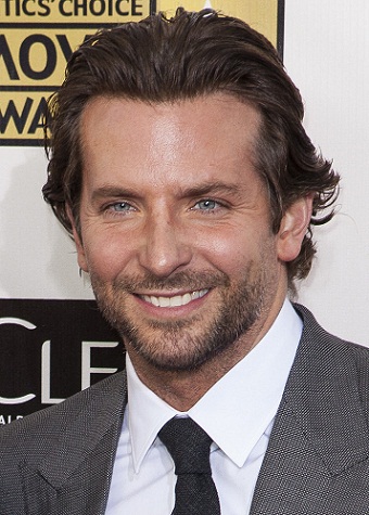 The Wavy Hairstyle for Men with Medium Length Hair