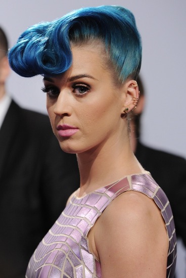 Katy perry's front waves