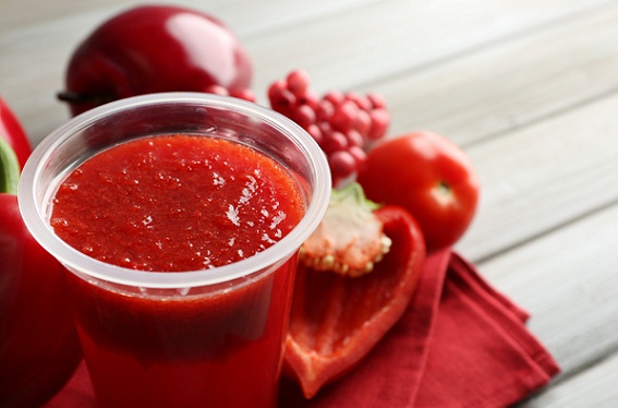 Tomato Juice for Face Packs to Treat Open Pores