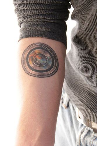 735 Likes, 25 Comments - Tom Weimer (@tomweimer) on Instagram: “Film roll  illustration, with some tiny landscapes.” | Camera tattoos, Ink art, Camera  tattoo