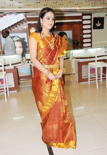 South Indian Bride - White Kanchipuram Silk Sari and Temple Jewelry