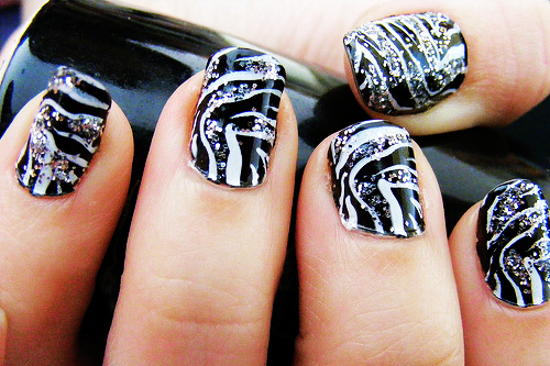 White Glitter Tips With Animal Print