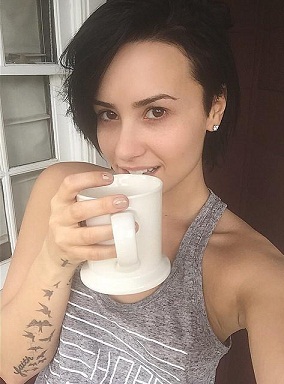 Demi Lovato without makeup5
