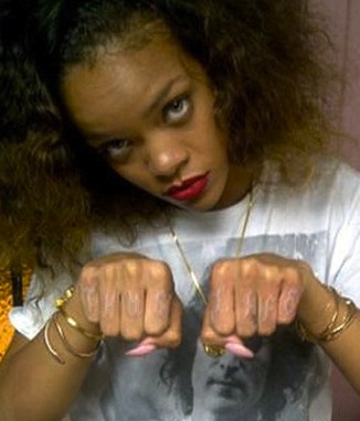 Rihanna without makeup5