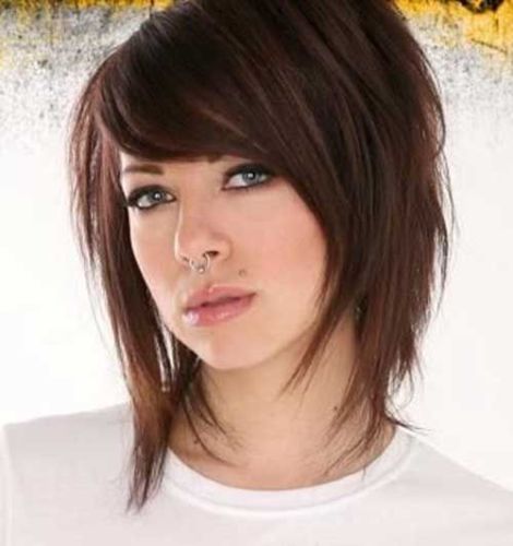 10 Cute and Easy Hairstyles for Short Thick Hair Female