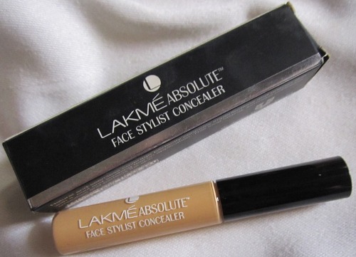 Lakme Absolute Face Stylist Concealer for Dark Circles