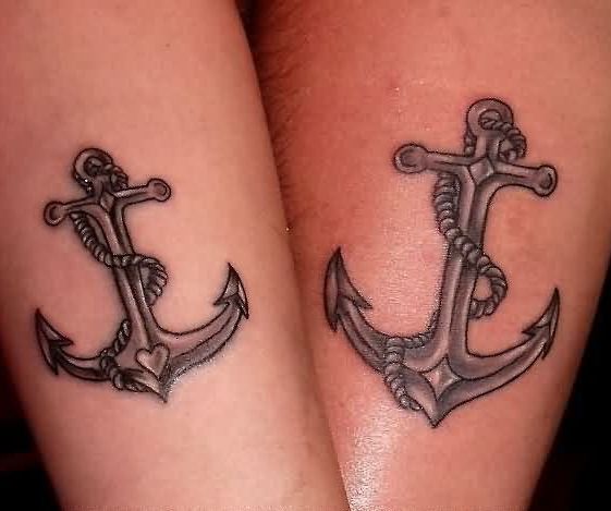Ripped Skin Rope Anchor Tattoo On Thigh