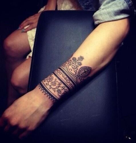 Henna Bracelet Wrist Tattoos