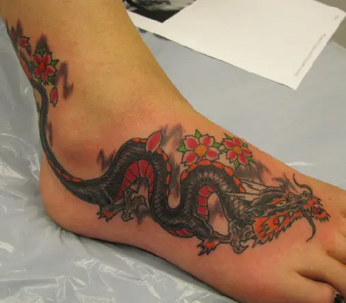Japanese Ink on Instagram Wow Beautiful Japanese leg sleeve tattoo by  yoshiohonjo So unique and so good japaneseink samuraitattoo  japanesetattoo cooltattoo