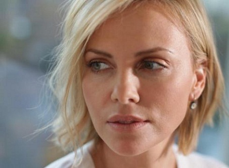Charlize Theron without Makeup 10
