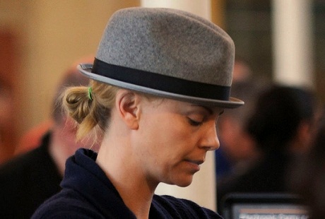 Charlize Theron without Makeup 4