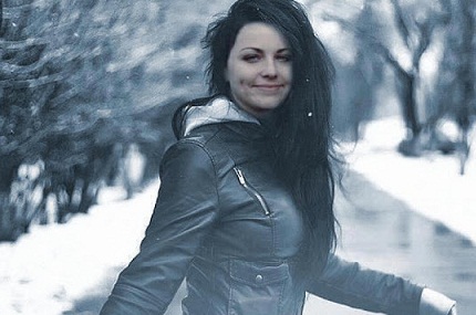 Amy Lee without Makeup