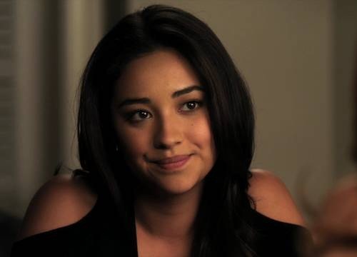 Shay Mitchell Without Makeup 12