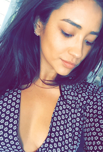 shay mitchell without makeup
